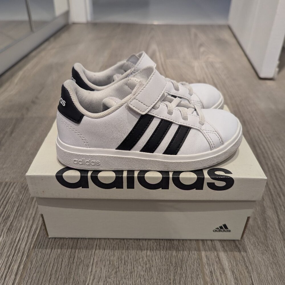 Adidas Youth Sneaker